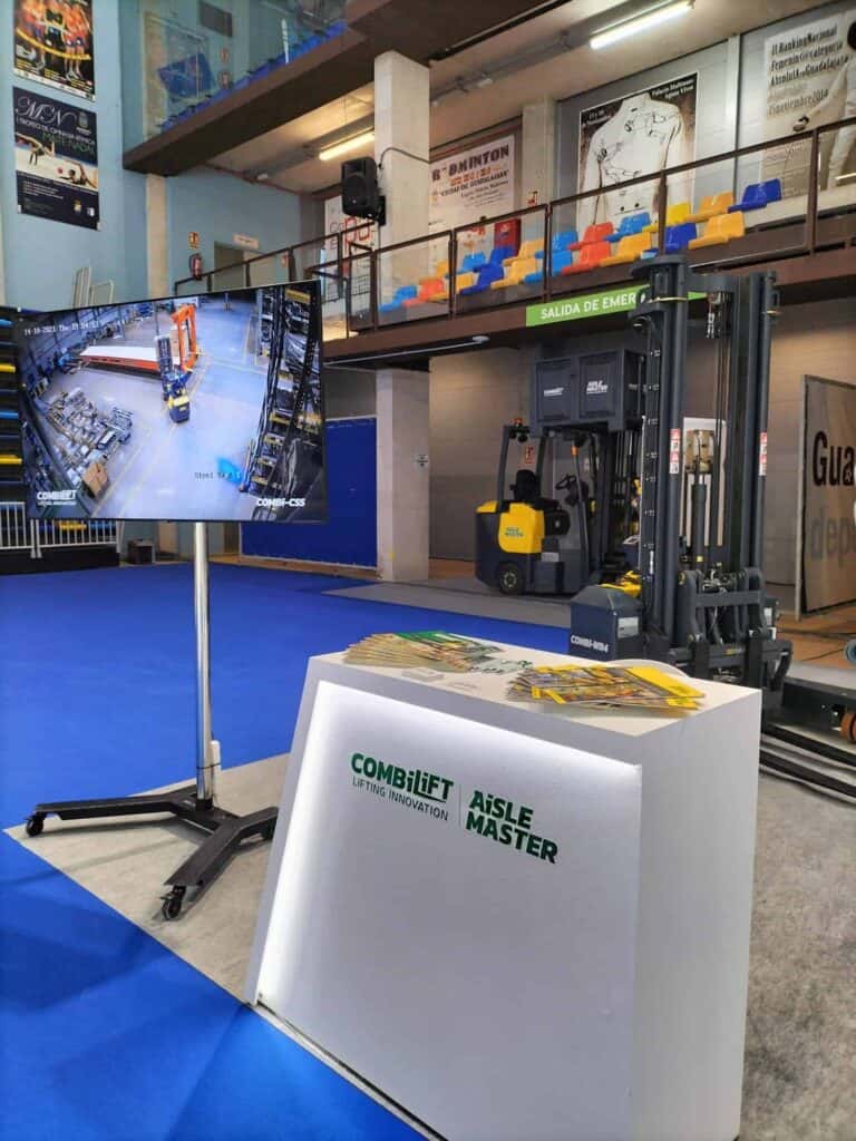 Stand Combilift - Aisle Master en la feria Logistic Spain 2023